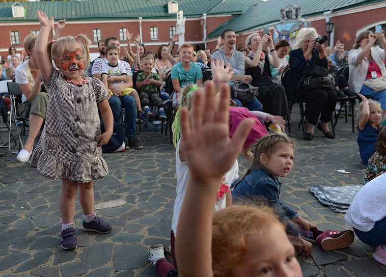 Герои народных театров разных стран собрались в Сергиевом Посаде на уникальный фестиваль — для детей и взрослых