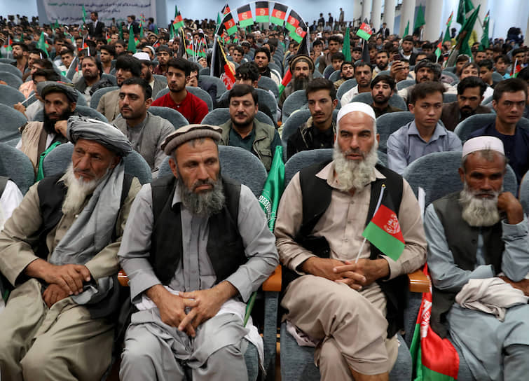 Афганский избиратель — особенный. Партийные «заморочки» его мало волнуют, клановые и племенные приоритеты заботят куда больше
