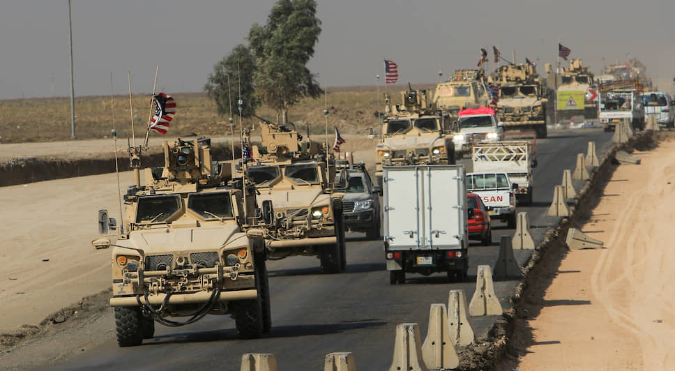 Американский военный конвой покидает позиции на севере Сирии. Брошенные на произвол судьбы курды «прощались» с недавними партнерами эмоционально: камнями и гнилыми помидорами