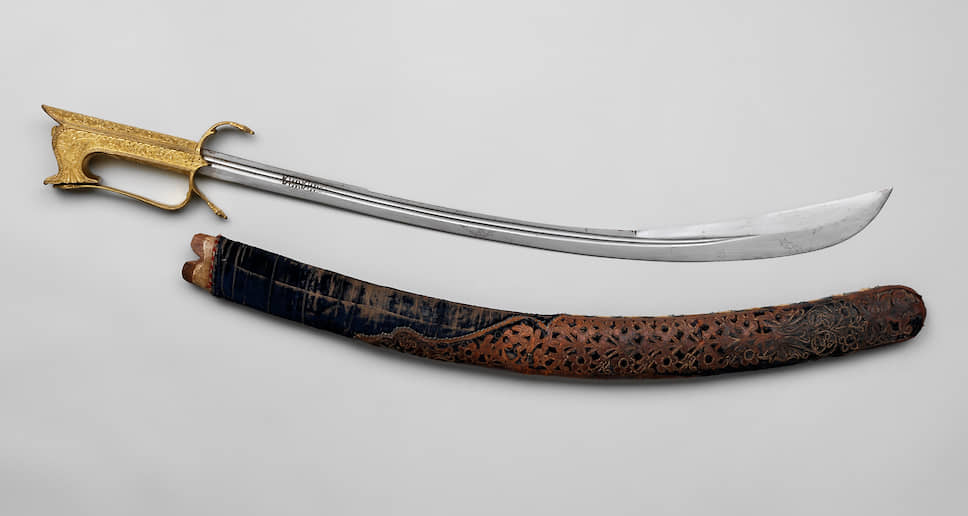 Петр часто дарил оружие монархам и получал оружие в дар (марокканская сабля, конец XVII–XVIII век, Музеи Московского Кремля)