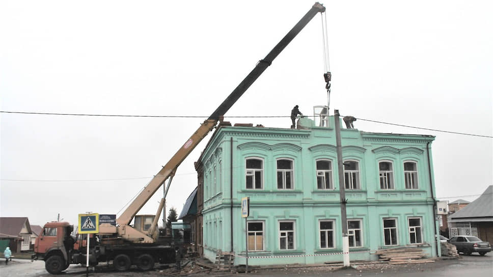 Константин Михайлов о Что мешает остановить уничтожение памятников архитектуры
