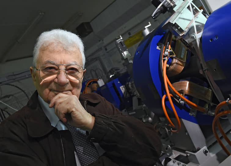 Юрий Оганесян с 1958-го и по сей день работает в Объединенном институте ядерных исследований в Дубне
