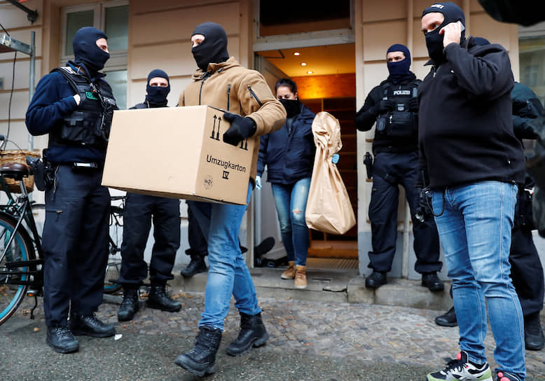 При обысках в этнических кварталах берлинская полиция больше не церемонится. В данном случае под подозрение попала мечеть