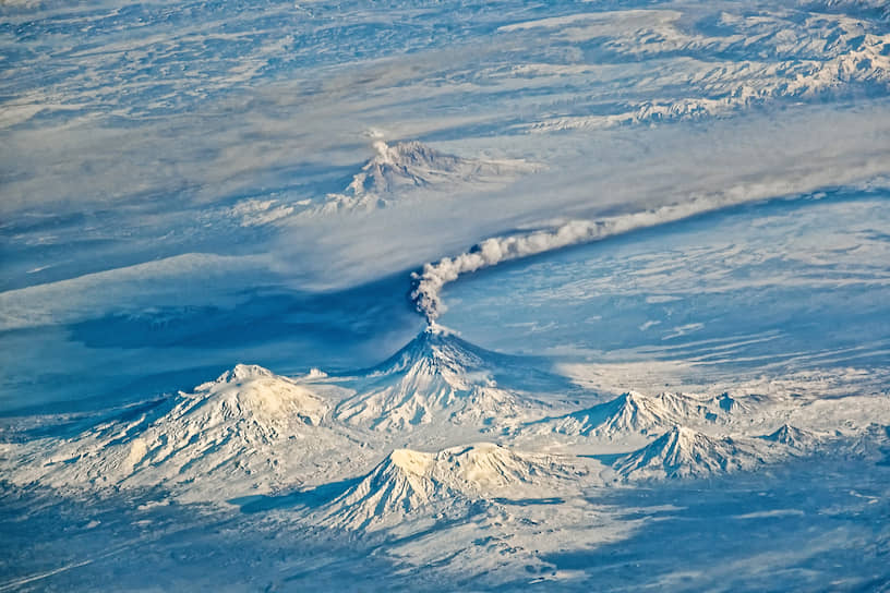 Вулканическую активность Камчатки видно даже с борта МКС. Извержение Ключевской сопки