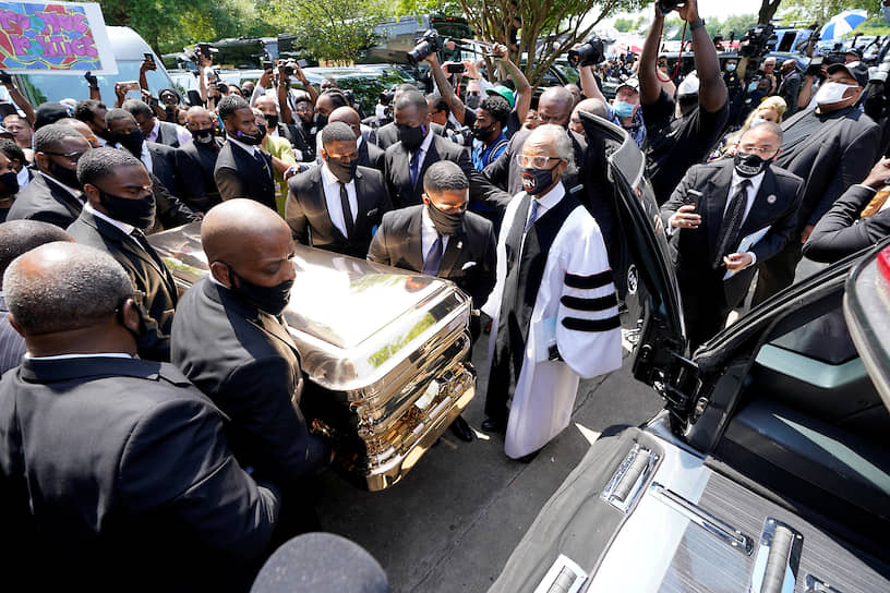 Похороны афроамериканца Джорджа Флойда, погибшего во время задержания полицией