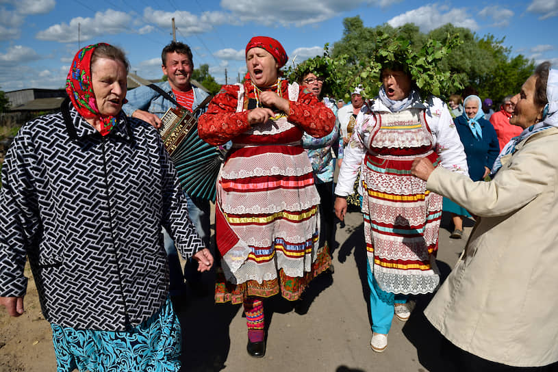 Народные костюмы в Суморьево не шьют, это наследство от бабушек
