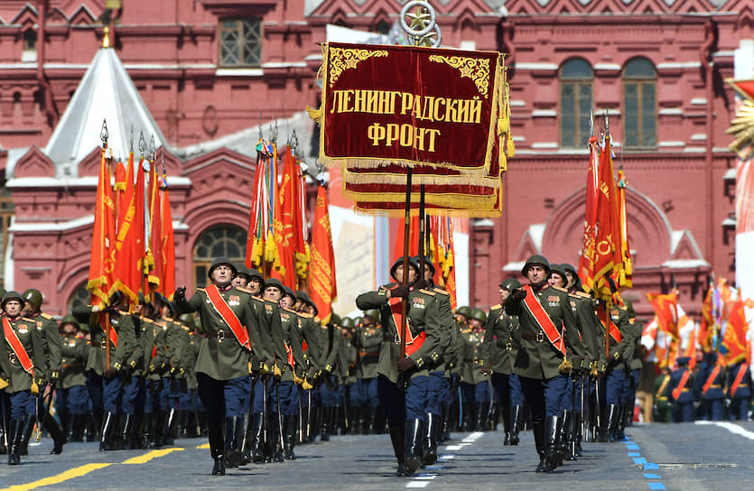 Участники парада на Красной площади, посвященного 75-й годовщине Победы в Великой Отечественной войне