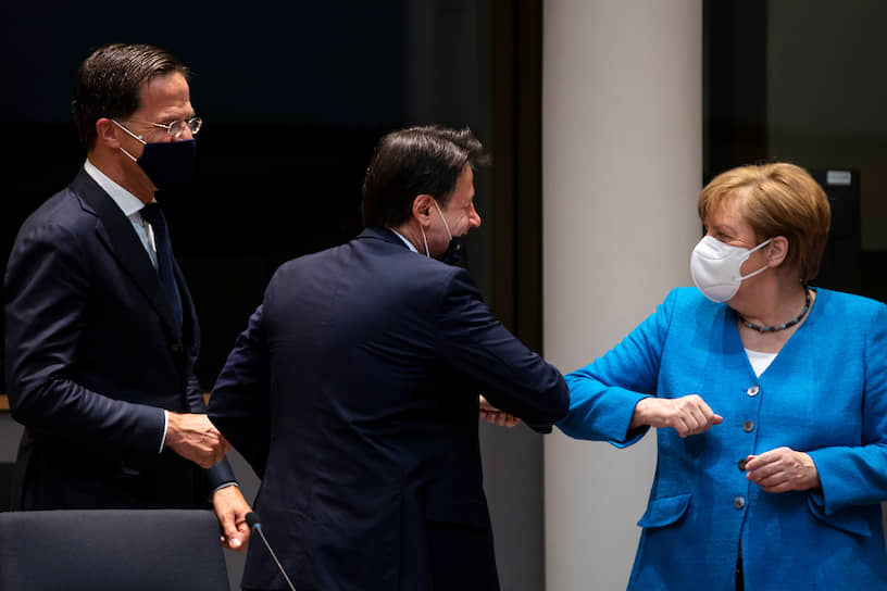 Европу теперь не узнать: канцлер Германии Ангела Меркель и премьер Италии Джузеппе Конте на первом постковидном саммите Евросоюза
