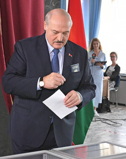 Политически белорусское противостояние-2020 — вполне беспартийное: «батька» против домохозяйки  