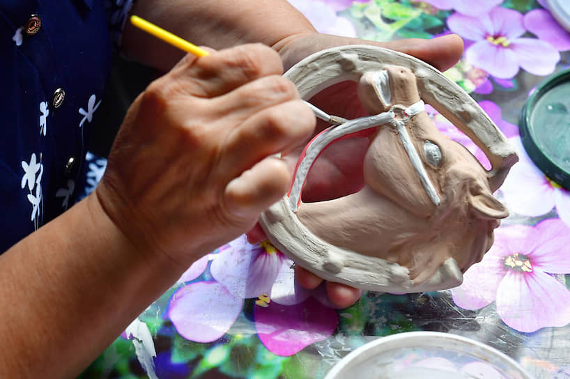 Конаковский фаянс — это нежная белая глина и теплые щедрые краски