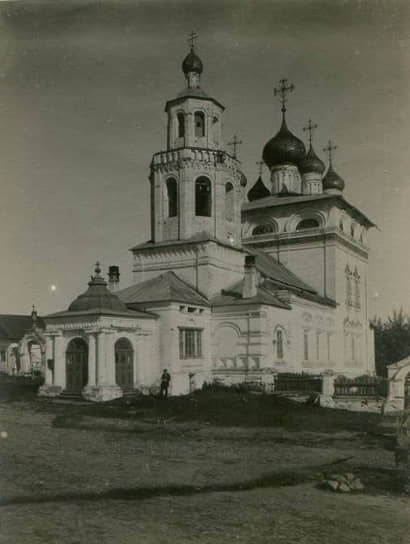 Благовещенская церковь в Юрьевце — один из лучших памятников XVII века в русской провинции. Снесена ради дамбы