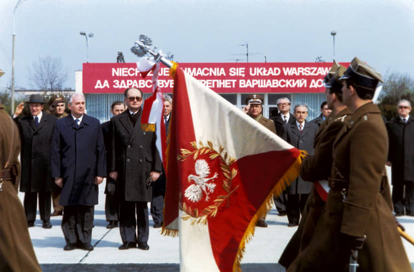 Май 1984-го. Маршал Ярузельский и Михаил Горбачев на открытии монумента «Братство по оружию» в Рязани
