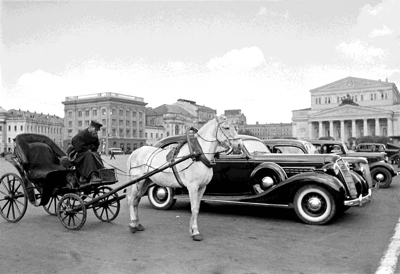 Аркадий Шайхет. «Извозчик и автомобиль». 1935 год