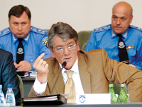 Ющенко упразднил ГАИ так же, как и Ельцин запретил КПСС, — 