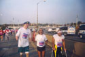 Инвалид Анджей (справа) признан в Польше героем, пройдя лишь 10 км