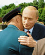 Ветераны любят обнять своего президента