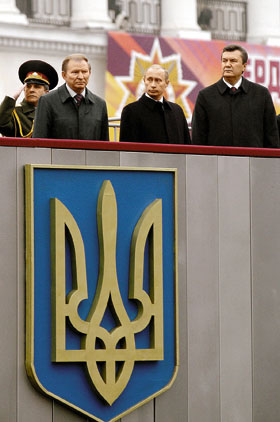 Вот, оказывается, каков он, украинский трезубец: Кучма, Путин, Янукович