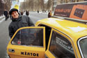 После того как Шендерович лишился служебного авто, он ездит в метро и иногда на такси