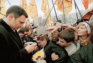 Хитом нынешней кампании стало выдвижение боксера Кличко в мэры Киева