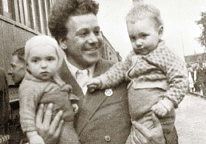 Анатолий Ляпидевский с сыном Робертом и дочкой Сашей