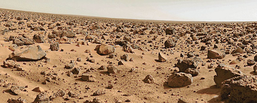 Цифровое фото поверхности Марса от НАСА. Марсиан покамест не видно...