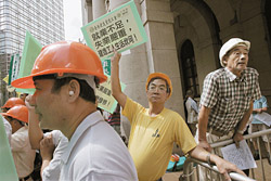 Китайские рабочие живут в социалистической стране, но трудятся вполне по-капиталистически