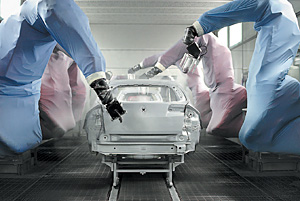 На заводах Renault многие операции, например окраску, выполняют роботы
