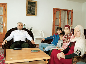 Магомед, его жена Алия, невестка Мариам, внук Хабиб и младший сын Хабиб
