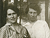 Лидия Шадрина (справа) с семьей 