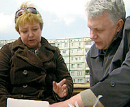 Лидия Адамовна охотно показывает журналистам собранные ею документы