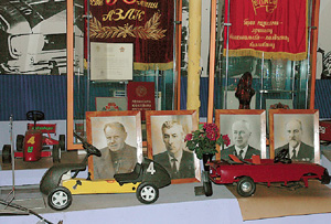 Уголок былой славы «Москвича»: даже у игрушечных машин не хватает колес