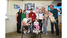 Алексей Ягудин навестил сирот в реабилитационном центре в Люберцах