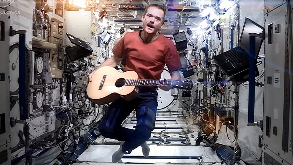 Астронавт попрощался с космосом песней