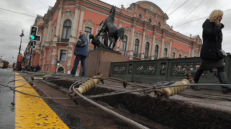 Ветер спб. Ураган в Петербурге сейчас. Ураган в Питере 29 октября. Шторм Святой Иуда в Петербурге. Ураган в Питере сейчас.