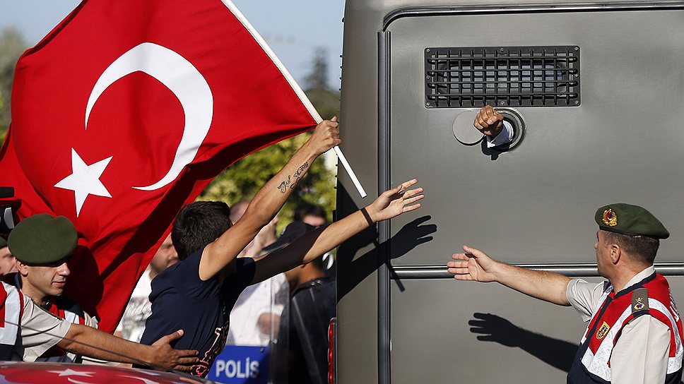 «Скандал в турецком обществе набирает обороты»