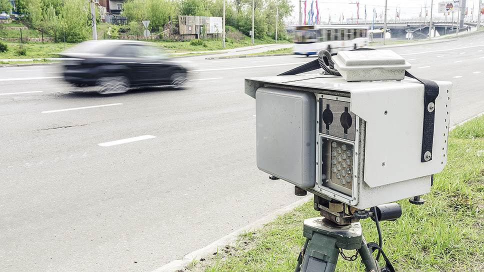 Процесс фотофиксации. Передвижной комплекс видеофиксации ДПС. Дорожные камеры видеофиксации Арена. Камера Крис. Видеофиксация м2 Крым 520км.