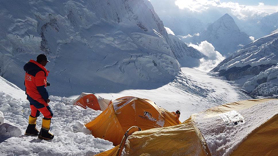 Почему на Эвересте погибают альпинисты