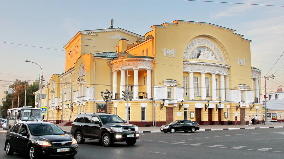 Директор волковского театра ярославль