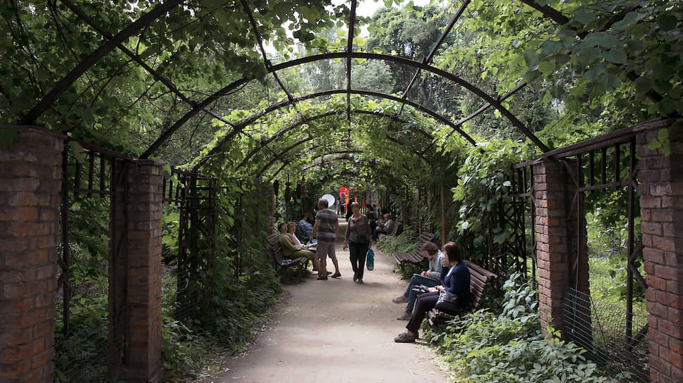 Почему Ботанической сад МГУ не открывают для посетителей