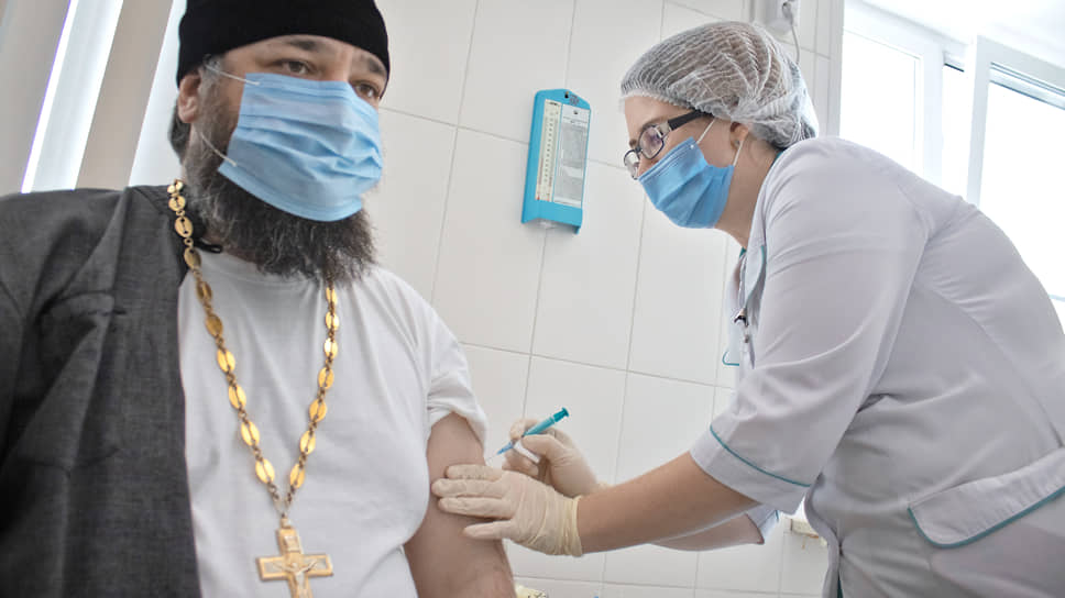 Насколько реален прогноз о вакцинации 70% россиян к началу осени