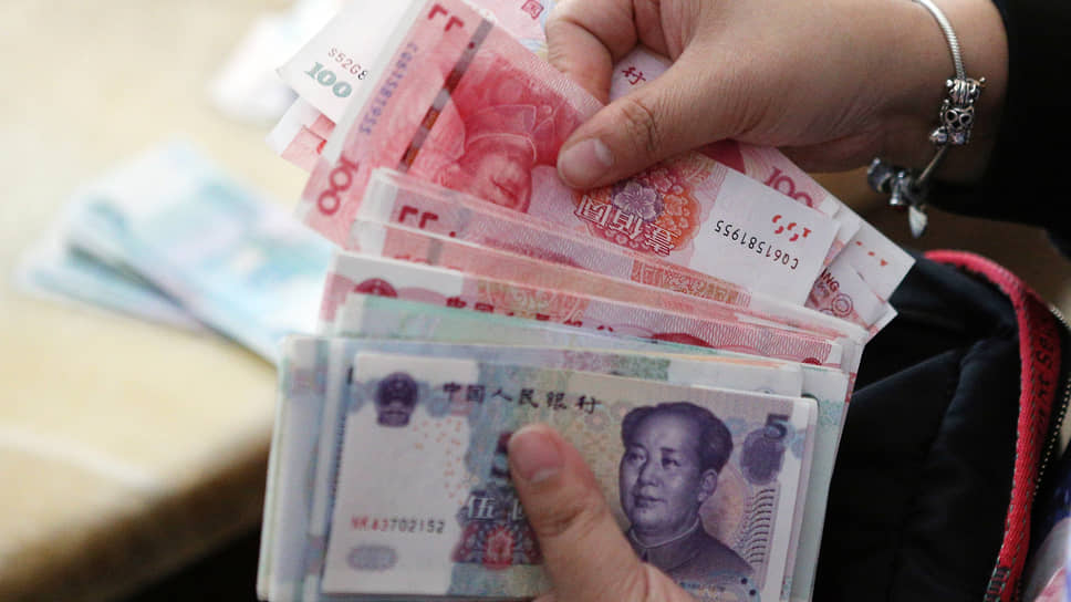 Почему вырос спрос на юани и тенге