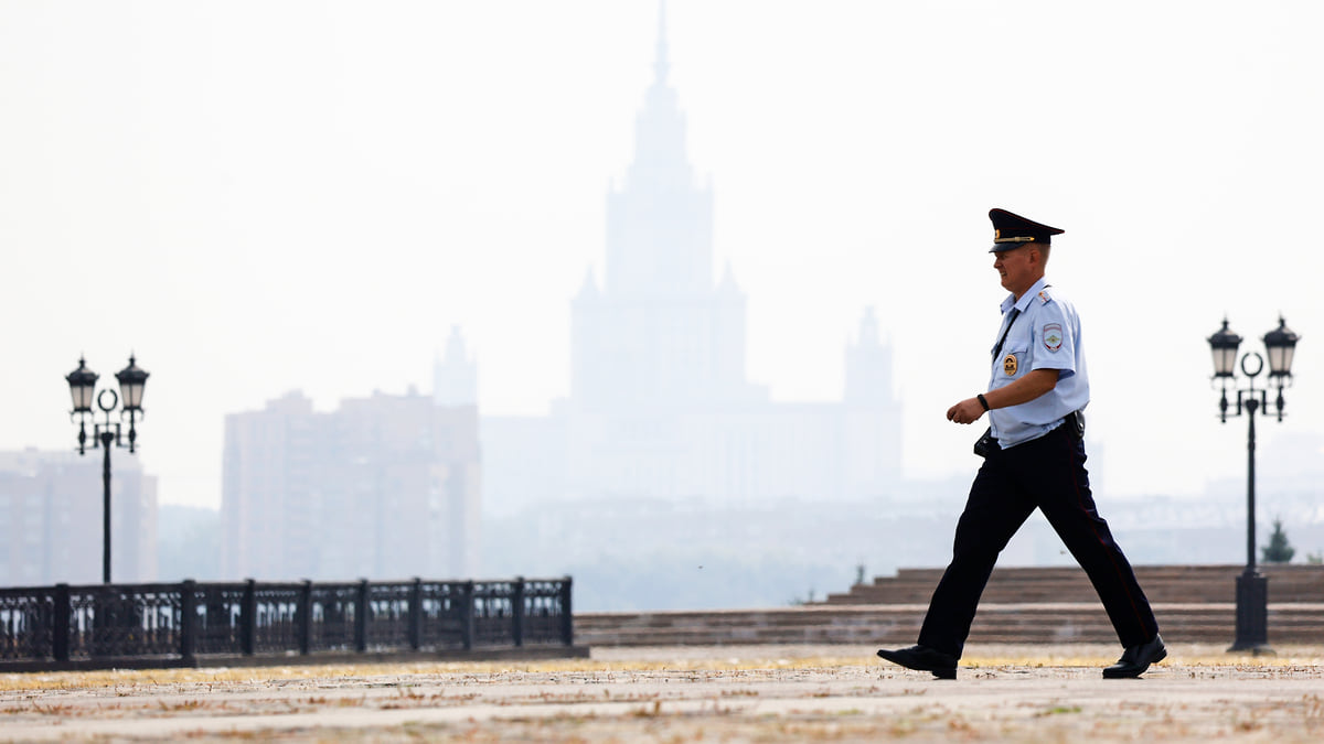 В Москве потянуло дымом