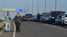 Крымский мост ждет белая полоса