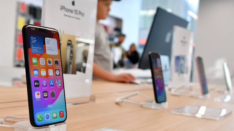What shortcomings have owners of new Apple smartphones discovered?