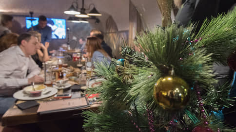 "Обязательно собраться, несмотря ни на что" // Топ-менеджеры — о новогодних традициях
