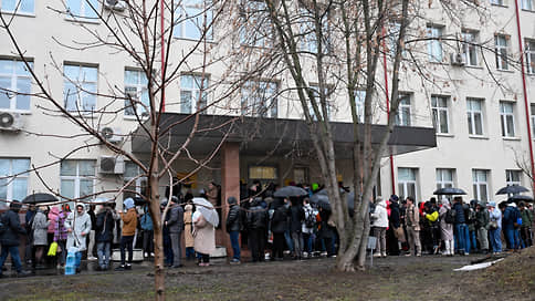 Москва отдает кровь // Как жители столицы помогают пострадавшим в теракте
