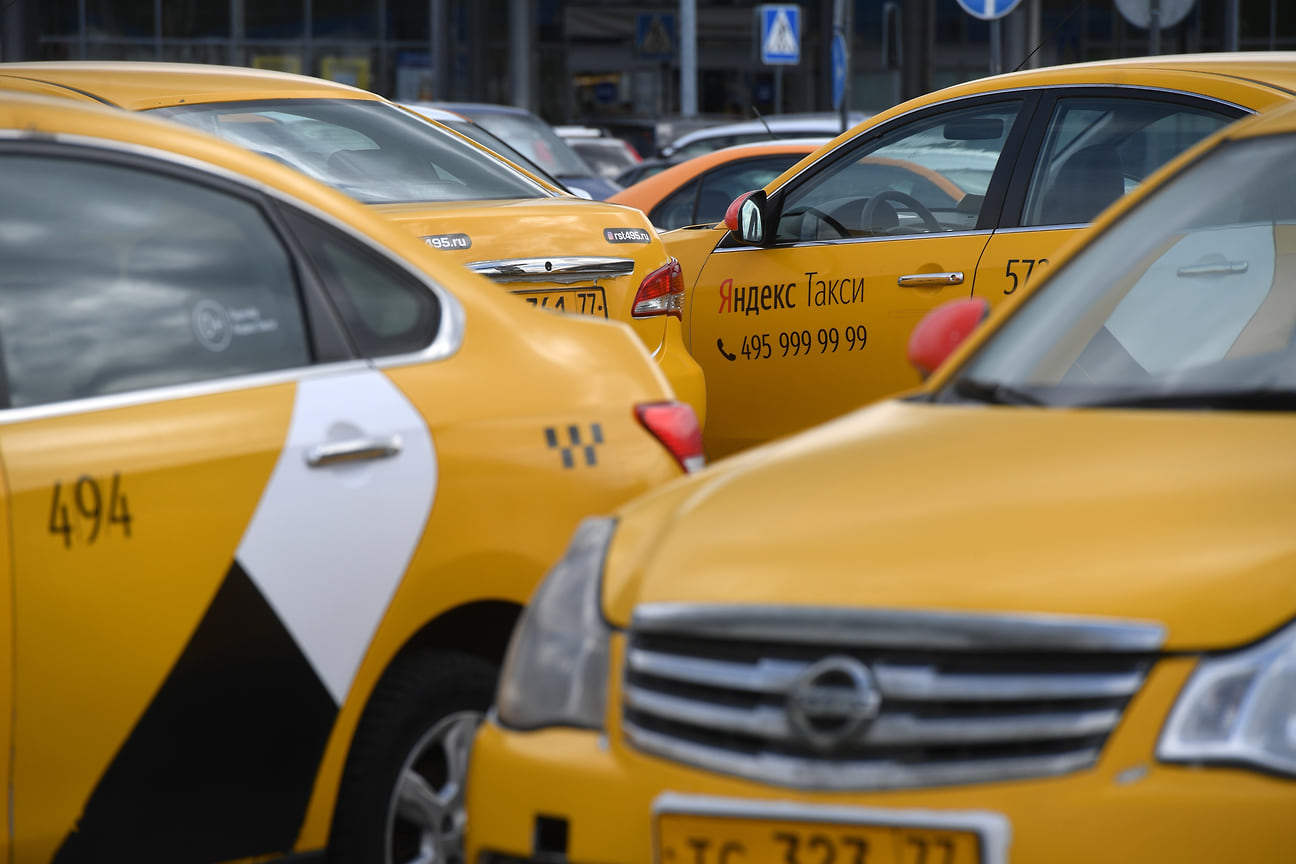 О намерении бойкотировать выход на линию заявили более 100 таксистов