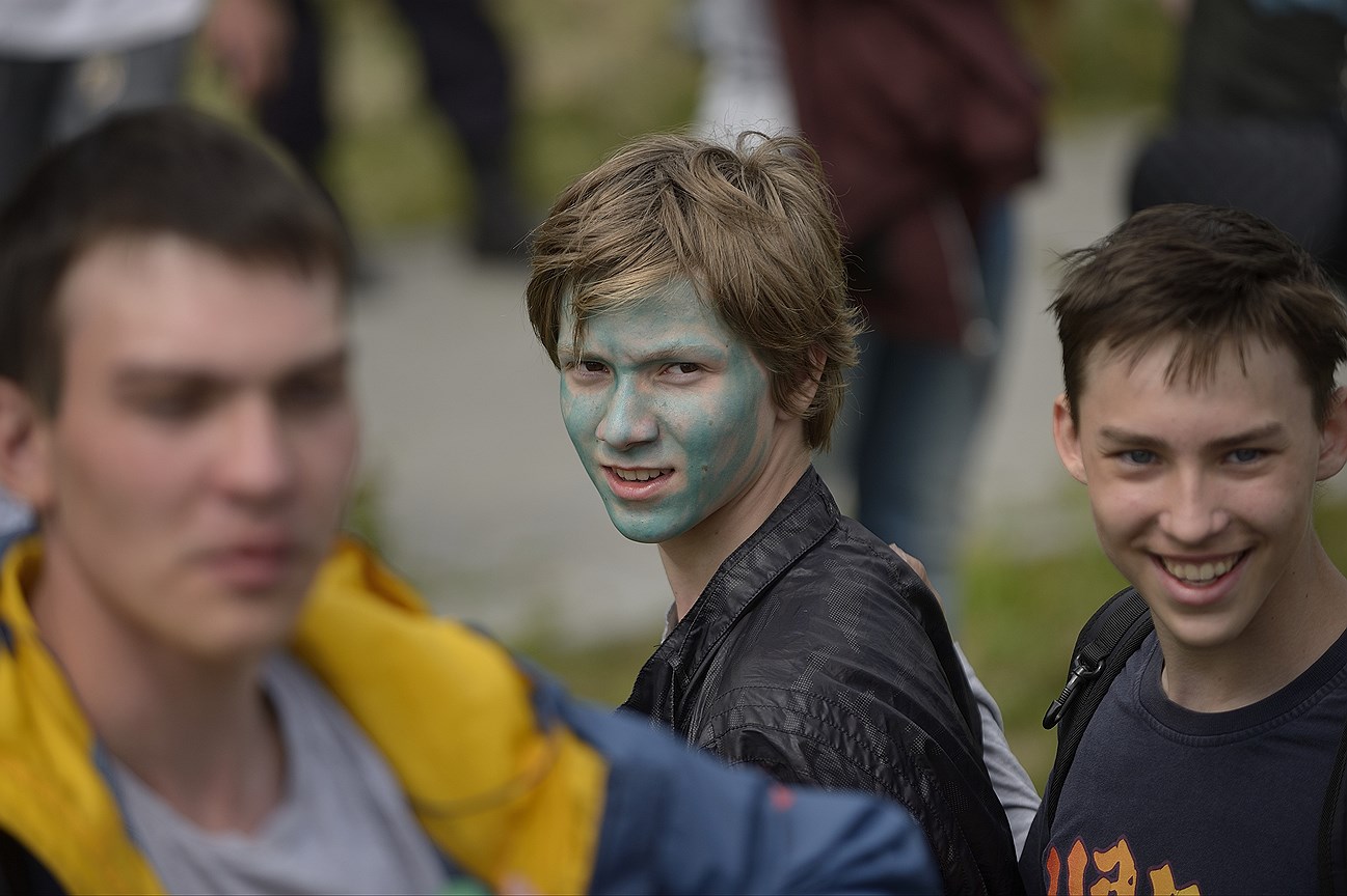 Неоднократные попытки противников Навального облить его зеленкой вдохновили молодежь