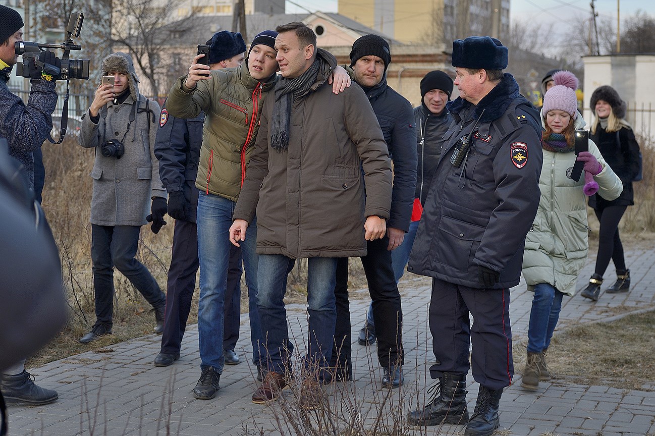 С Навальным делали селфи до, во время и после митинга