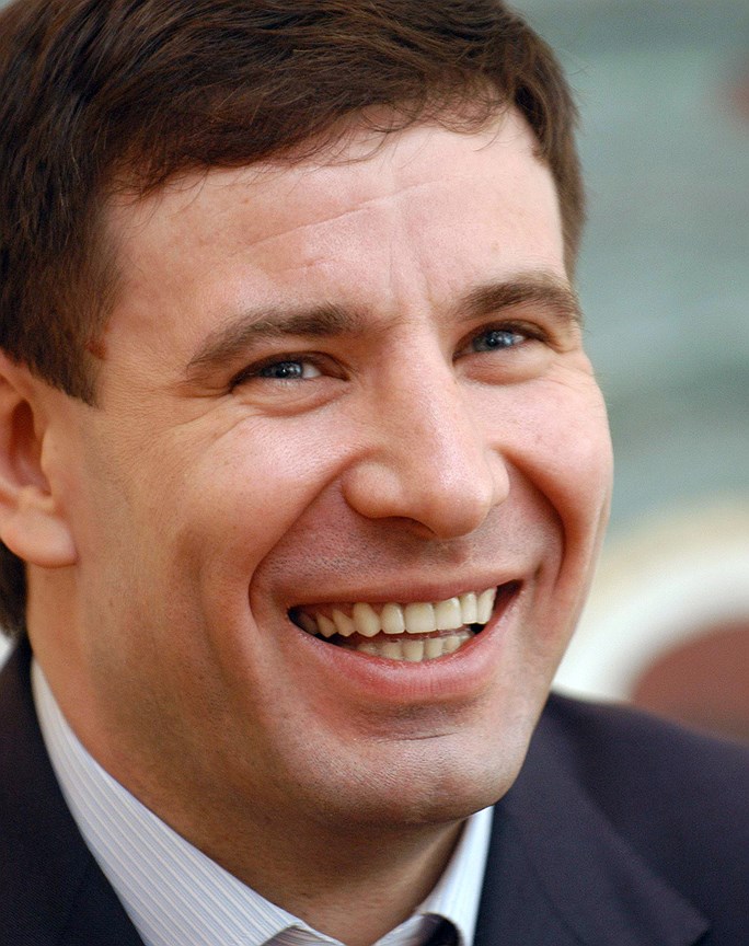 В 2005 году Михаил Юревич сменил мандат депутата Госдумы на пост мэра Челябинска. Он набрал на выборах 45,19% голосов. Вячеслав Тарасов, до этого 14 лет занимавший кресло главы, занял второе место с 36,62%.